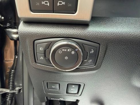 Used 2018 Ford F350 Platinum w/ Platinum Ultimate Package AWD/4WD image 20