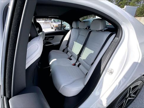 Used 2025 Mercedes-Benz C 300 Sedan image 18