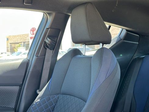 Used 2021 Toyota C-HR XLE image 10