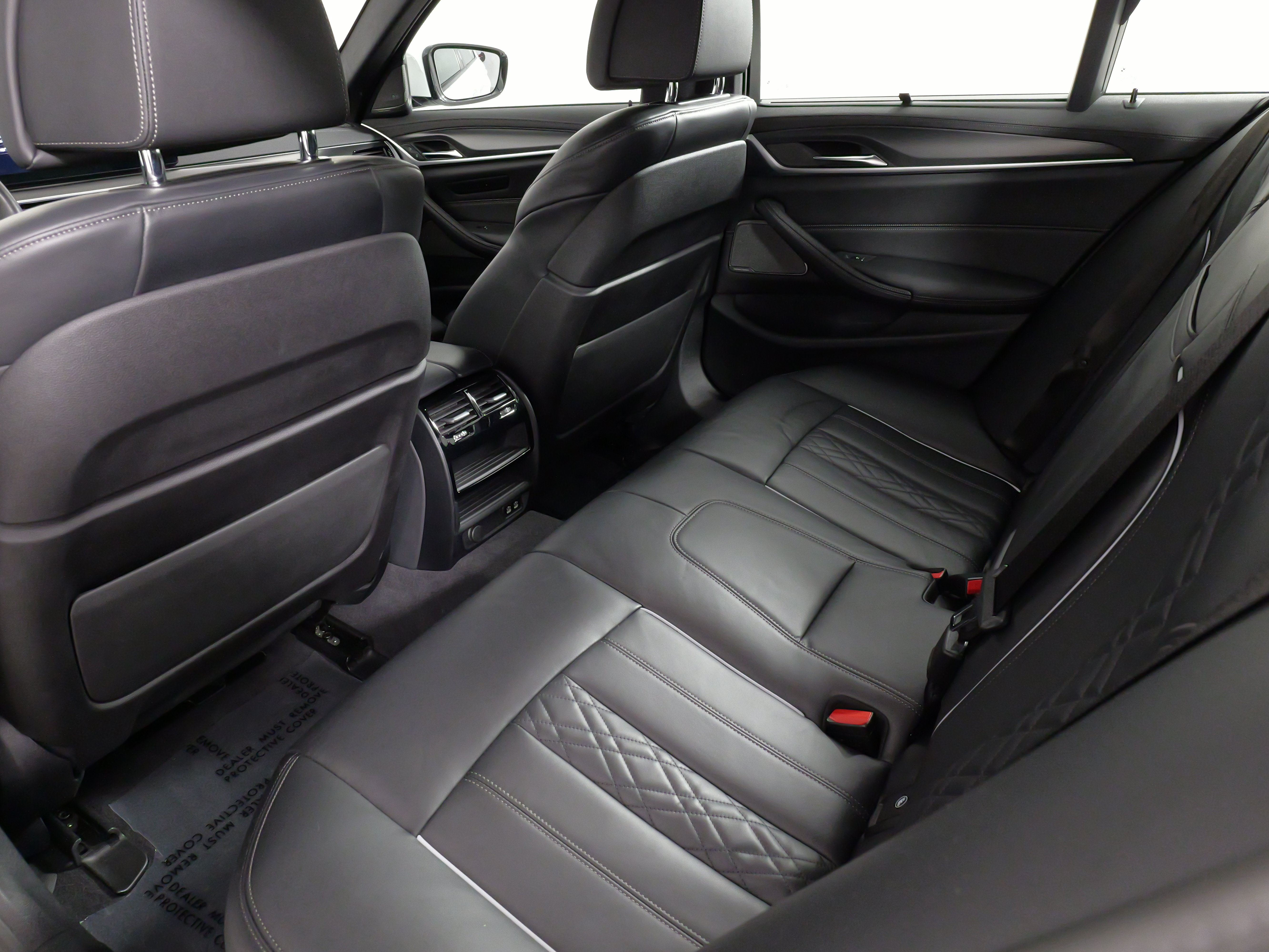 Used 2023 BMW M550i xDrive w/ Executive Package AWD/4WD image 38