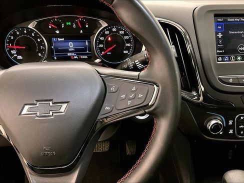 Used 2023 Chevrolet Equinox RS AWD/4WD image 12