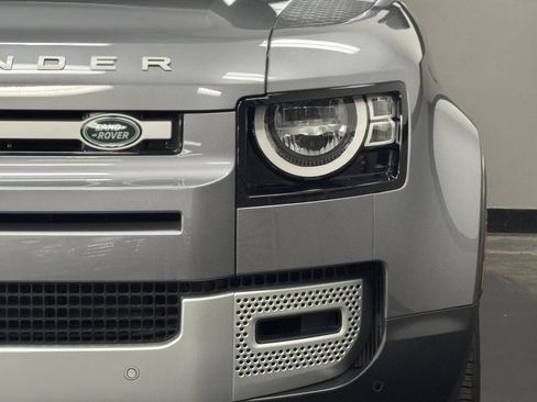 Used 2023 Land Rover Defender 110 S image 8