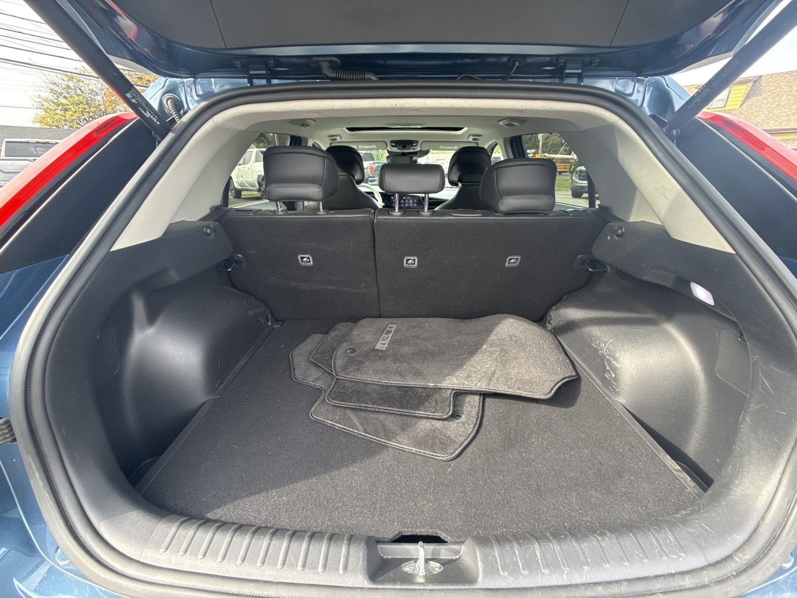 Used 2023 Kia Niro Wave FWD image 28