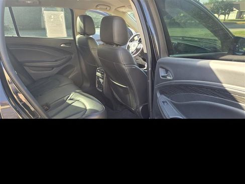 Used 2018 Buick Envision Essence image 16