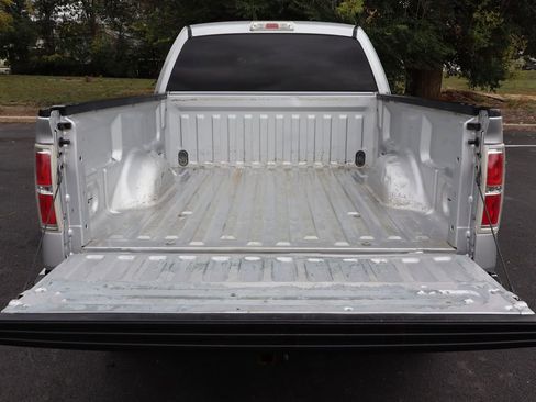 Used 2010 Ford F150 XLT image 14