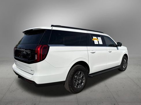 Used 2025 Ford Expedition Max Active RWD image 4