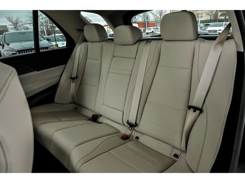 New 2026 Mercedes-Benz GLE 450 4MATIC image 9