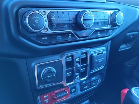 Used 2022 Jeep Wrangler Unlimited Rubicon 4xe w/ Cold Weather Group image 23