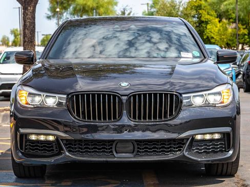 Used 2019 BMW 740i w/ Executive Package RWD image 4