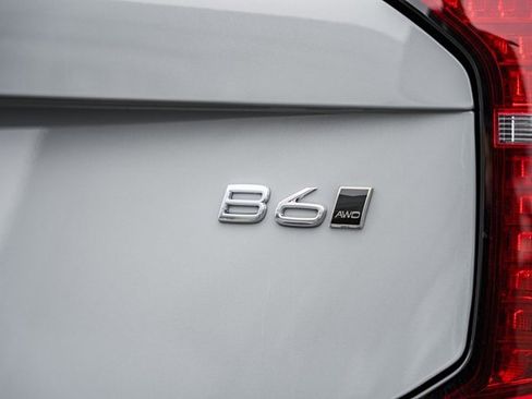 New 2026 Volvo XC90 B6 Plus w/ Protection Package Premier image 7