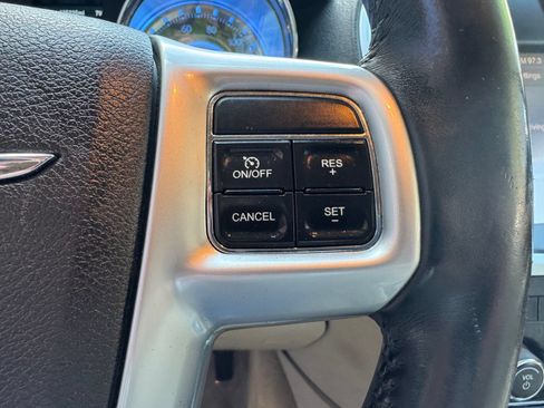 Used 2013 Chrysler 300 RWD image 26