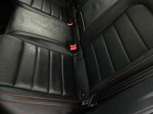 Used 2017 Volkswagen GTI SE image 21