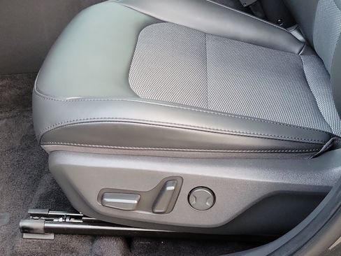 Used 2025 Kia Niro Wind image 17