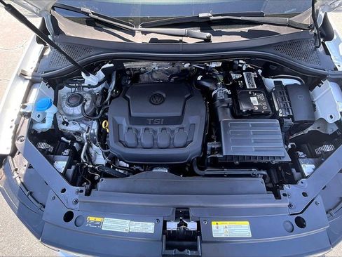 Used 2022 Volkswagen Tiguan SEL R-Line image 30