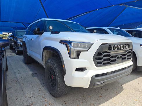 Used 2023 Toyota Sequoia TRD Pro AWD/4WD image 2
