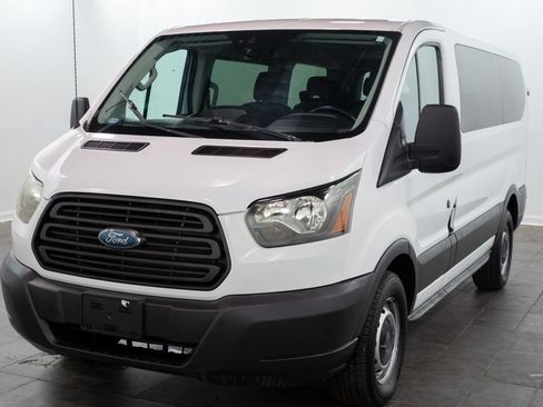 Used 2017 Ford Transit 150 XL RWD image 4