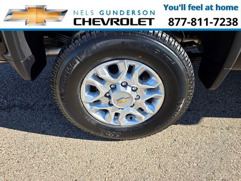 New 2026 Chevrolet Silverado 3500 LT image 9