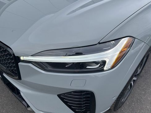 Certified 2025 Volvo XC60 B5 Plus image 8