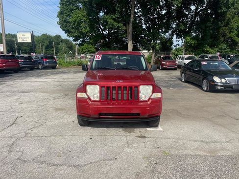 Used 2010 Jeep Liberty Sport AWD/4WD image 2