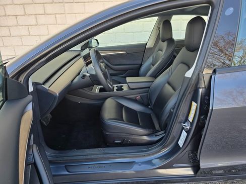 Used 2021 Tesla Model 3 Standard Range Plus image 19