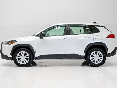 Used 2024 Toyota Corolla Cross L FWD image 28