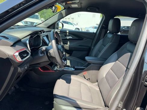 Used 2023 Chevrolet TrailBlazer RS w/ Convenience Package AWD/4WD image 13