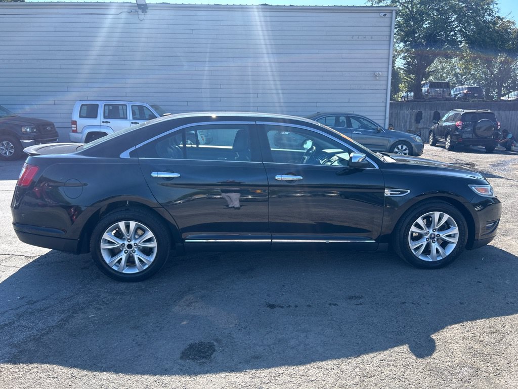 Used 2012 Ford Taurus SEL FWD image 5