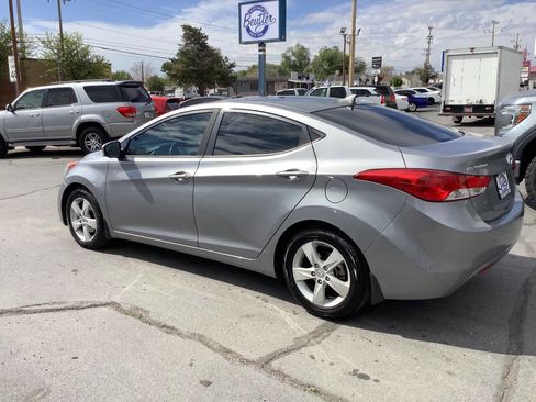 Used 2013 Hyundai Elantra GLS w/ Preferred Pkg FWD image 16