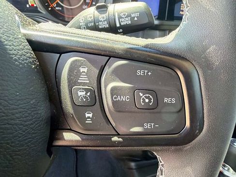 Used 2025 Jeep Wrangler Unlimited Sport AWD/4WD image 24