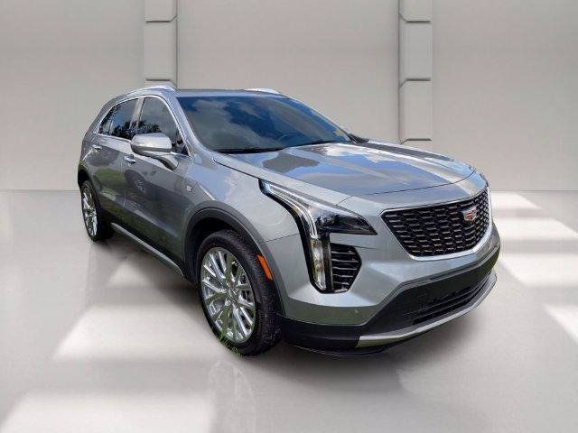 Certified 2023 Cadillac XT4 Premium Luxury w/ Enhanced Visibility Package FWD image 3