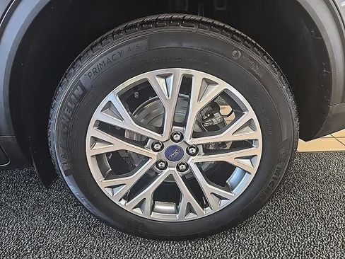 Used 2022 Ford Escape SEL image 40