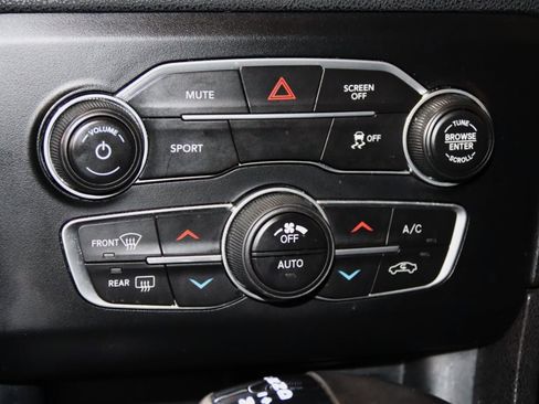 Used 2017 Dodge Charger R/T w/ Beats Audio Group image 37