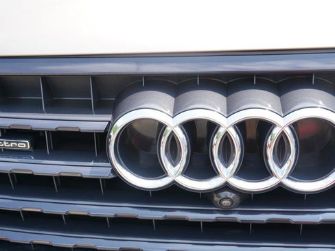 Used 2019 Audi Q7 3.0T Prestige AWD/4WD image 36