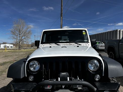 Used 2017 Jeep Wrangler Sport image 7