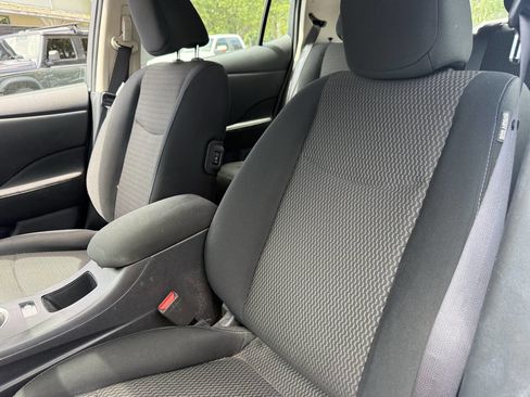 Used 2015 Nissan Leaf S w/ Charge Package FWD image 17