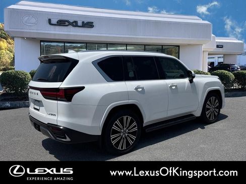 Used 2023 Lexus LX 600 4WD w/ Accessory Package (Z1) image 5