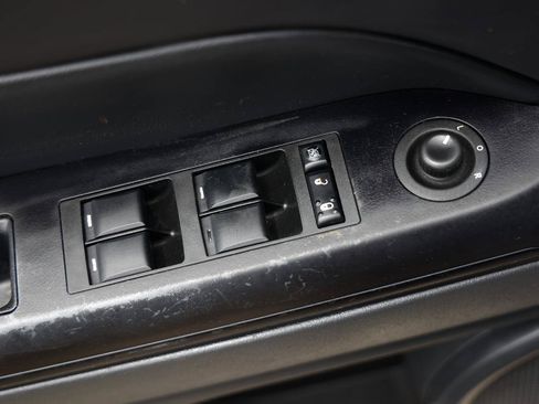 Used 2016 Jeep Patriot Latitude AWD/4WD image 37