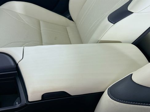 Used 2022 Lexus ES 350 Ultra Luxury w/ Accessory Package 2 FWD image 18