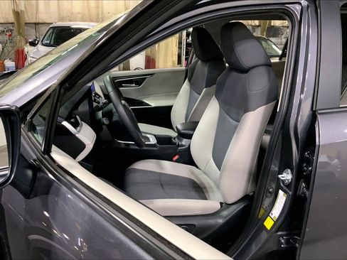 Used 2024 Toyota RAV4 XLE w/ Weather Package AWD/4WD image 8