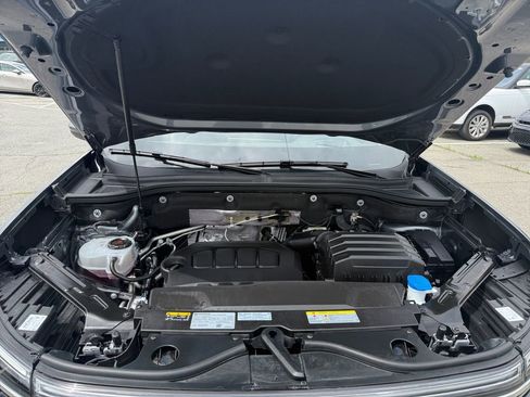 Used 2025 Volkswagen Atlas SEL AWD/4WD image 26