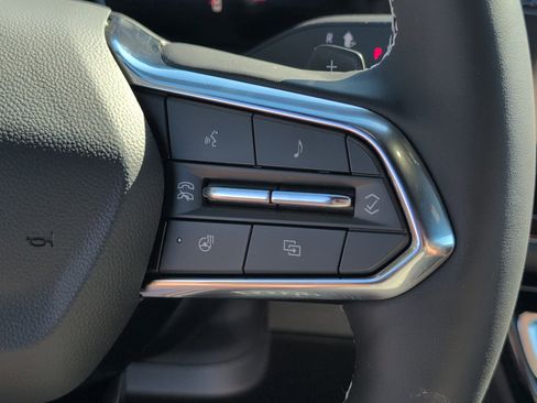 New 2026 Chevrolet Traverse Z71 w/ Enhanced Driving Package AWD/4WD image 25