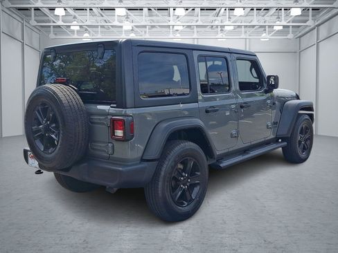 Used 2022 Jeep Wrangler Unlimited Sport AWD/4WD image 5