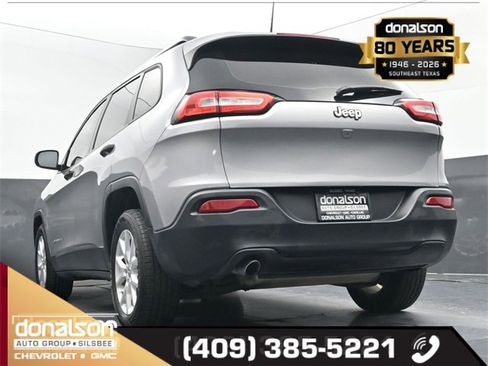 Used 2016 Jeep Cherokee Sport image 17