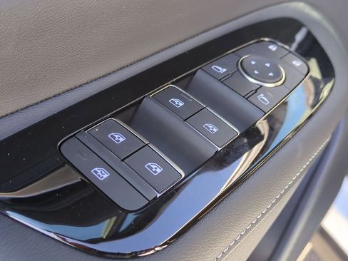 New 2025 Nissan Murano SV image 12