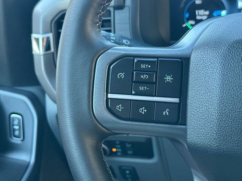 Used 2025 Ford F150 Lightning XLT AWD/4WD image 28