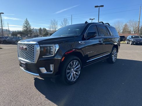 Used 2022 GMC Yukon Denali w/ Max Trailering Package image 3