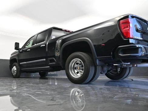 Used 2025 Chevrolet Silverado 3500 High Country w/ High Country Premium Package AWD/4WD image 22
