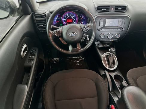 Used 2018 Kia Soul FWD image 26