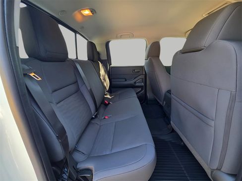 New 2026 Nissan Frontier S image 7