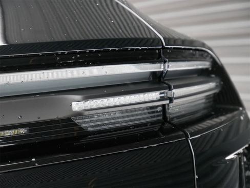 New 2025 Porsche Macan Turbo Electric image 8